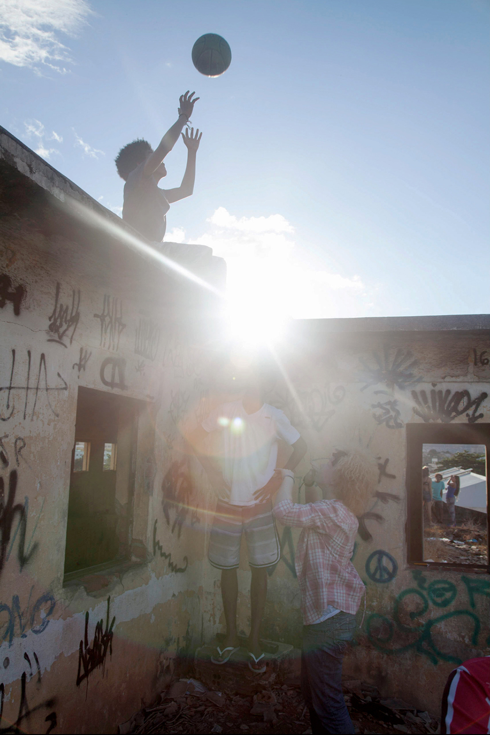 Playing ball. Photo by Benjamin Fogarty-Valenzuela.