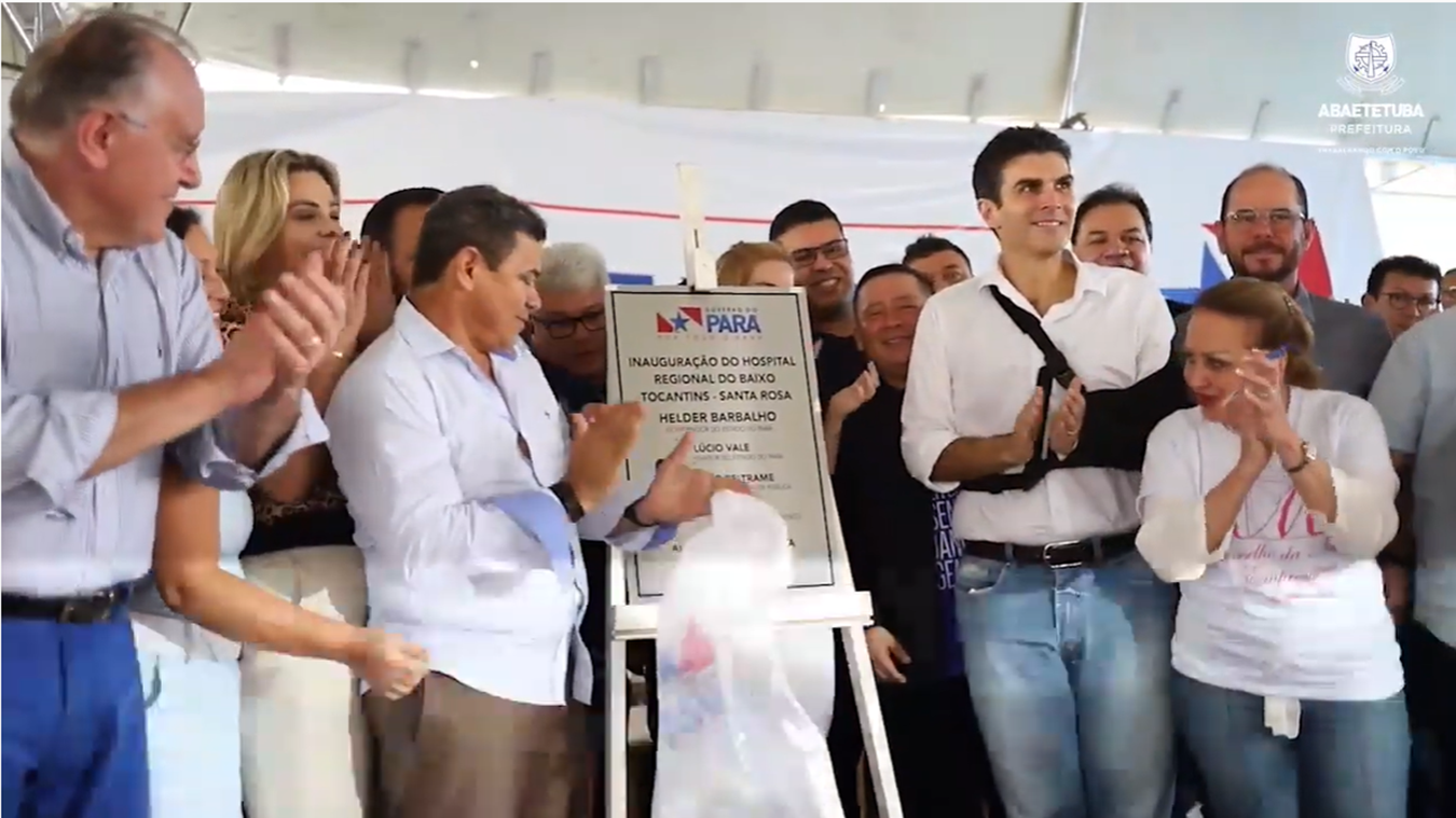 Pará’s governor Helder Barbalho (right) and mayor ‘Chita’ Negrão (left) hold grand reopening of Santa Rosa Hospital, just weeks before COVID-19 reached community spread. Screenshot of promotional video, March 2020.